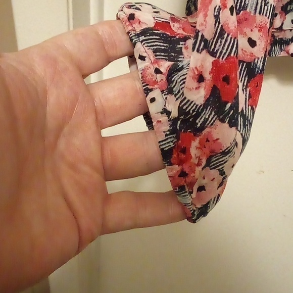 NWOT - J Jill Floral Semi Sheer Pull Over Smocked Blouse - Size XL - Picture 3 of 9